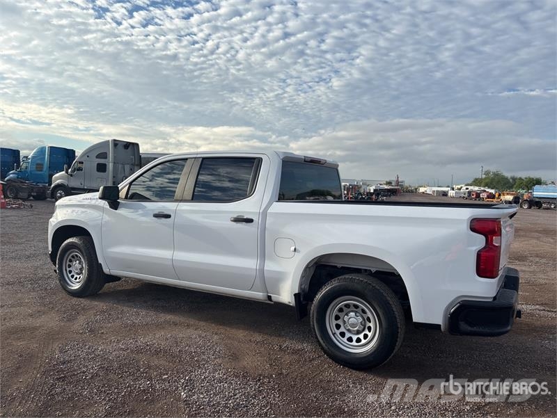 Chevrolet Silverado 1500 4x4 Crew Cab Pickup 其他