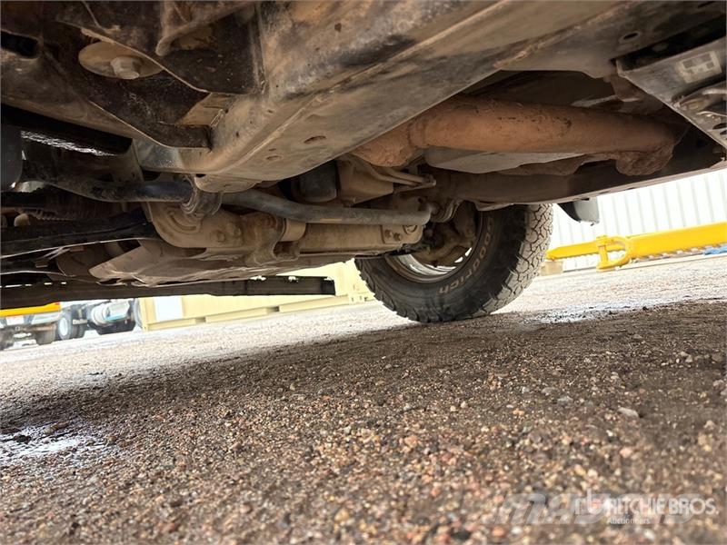Chevrolet Silverado 1500 4x4 Crew Cab Pickup Άλλα Vans