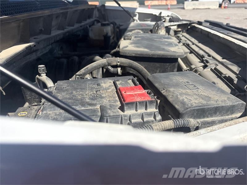 Chevrolet Silverado 1500 Custom 4x4 Extended Cab Pickup Άλλα Vans