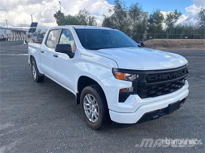 Chevrolet Silverado 1500 4x4 Crew Cab Pickup Інше