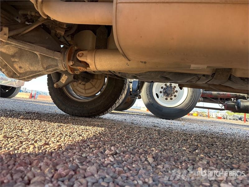Chevrolet Silverado 1500 4x4 Crew Cab Pickup Άλλα Vans