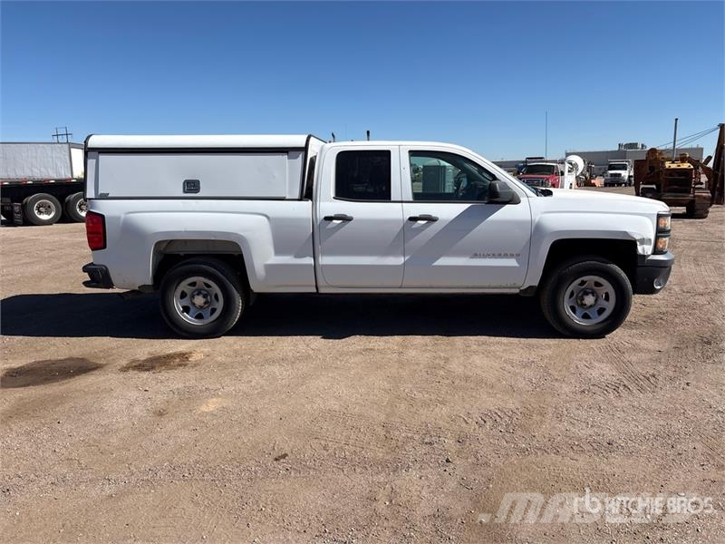Chevrolet Silverado 1500 4x4 Extended Cab Pickup Drugi