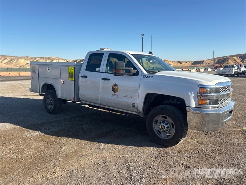 Chevrolet Silverado 2500HD 4x4 Crew Cab Utility Truck 픽업/드롭사이드