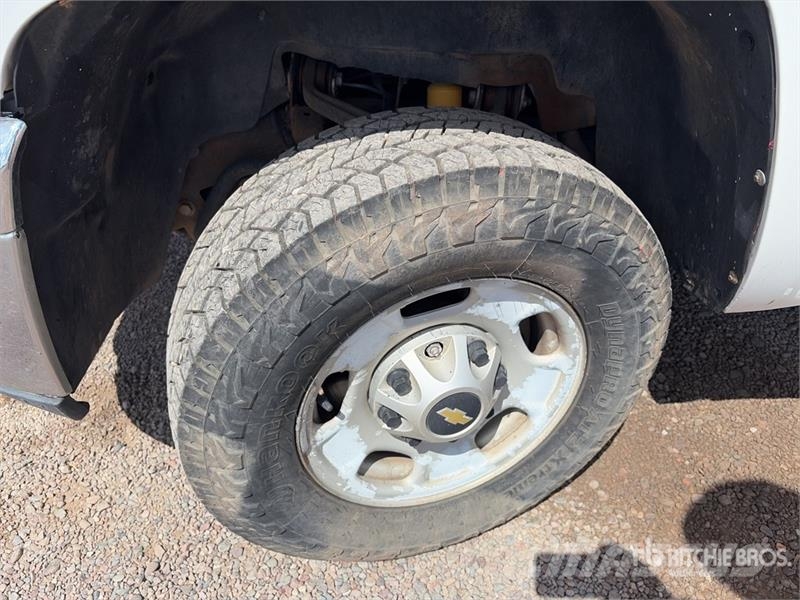 Chevrolet Silverado 2500 HD 4x2 Crew Cab Pickup Altele