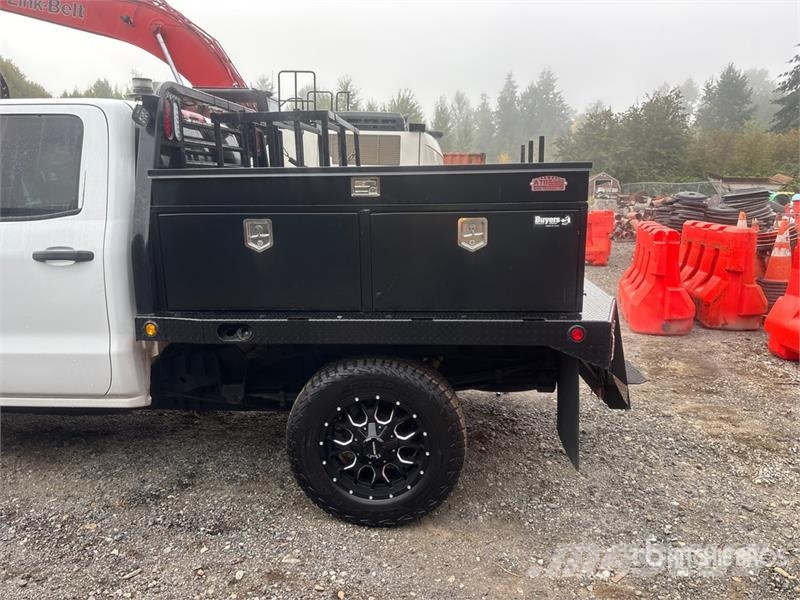 Chevrolet Silverado 2500HD 플랫베드/드롭사이드 트럭