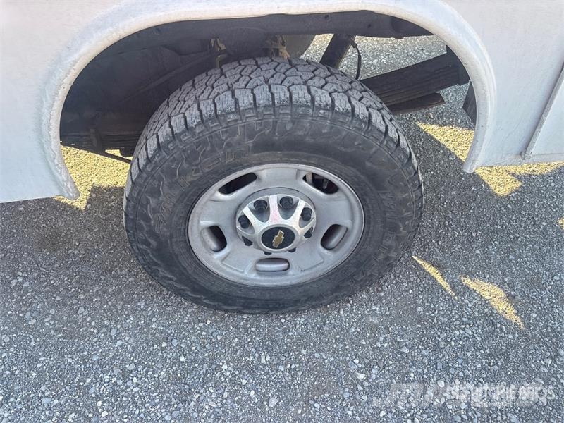 Chevrolet Silverado 2500HD 4x4 Crew Cab Utility Truck 픽업/드롭사이드