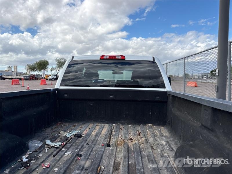 Chevrolet Silverado 2500HD Custom 4x2 Extended Cab Pickup Drugi