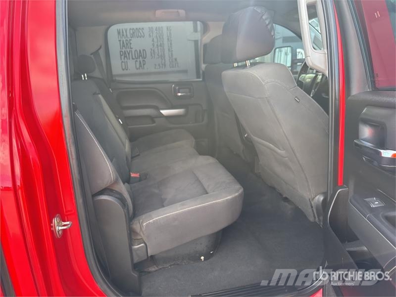 Chevrolet Silverado 2500HD 4x4 Crew Cab Pickup Ostalo