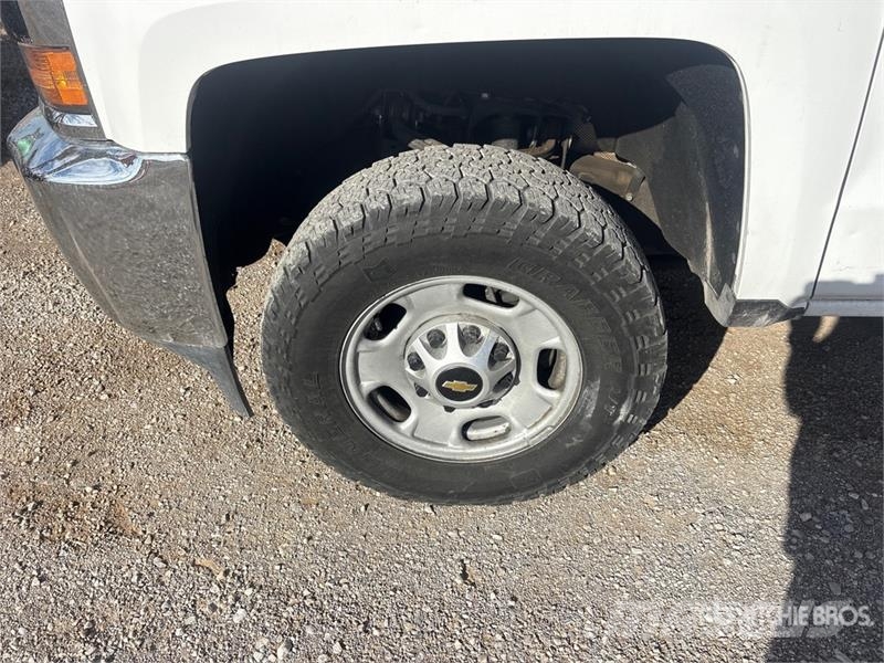 Chevrolet Silverado 2500HD 4x4 Crew Cab Utility Truck 픽업/드롭사이드
