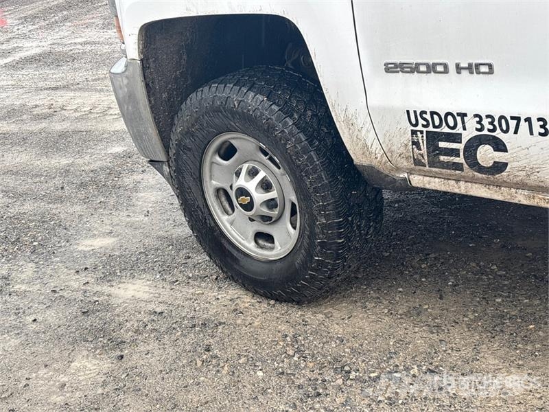 Chevrolet Silverado 2500HD 4x4 Extended Cab Pickup Drugi