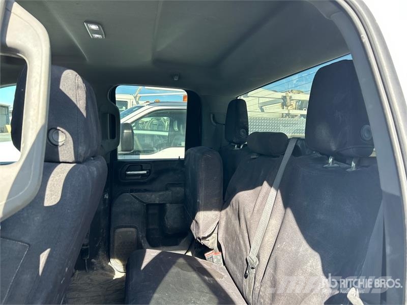 Chevrolet Silverado 2500 4x4 Extended Cab Pickup Drugi