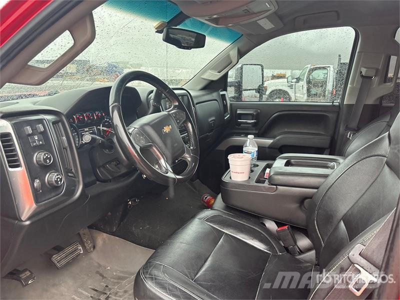Chevrolet Silverado 2500HD 4x4 Crew Cab Pickup Drugi