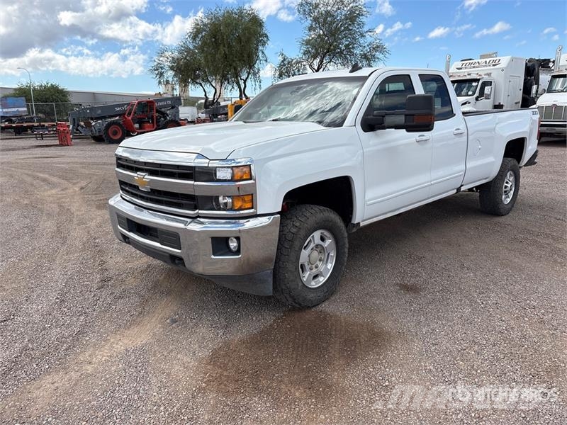 Chevrolet Silverado 2500HD LT 4x4 Extended Cab Pickup Drugi