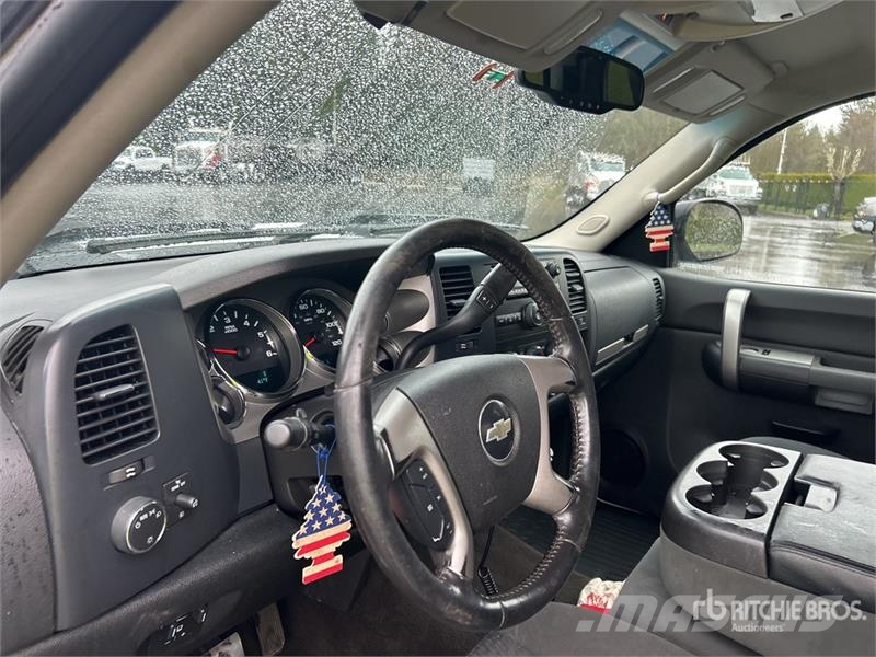 Chevrolet Silverado 2500HD 4x4 Extended Cab Pickup Ostalo