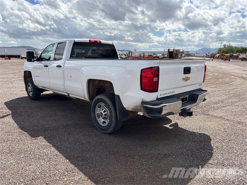 Chevrolet Silverado 2500HD Custom 4x2 Extended Cab Pickup Drugi