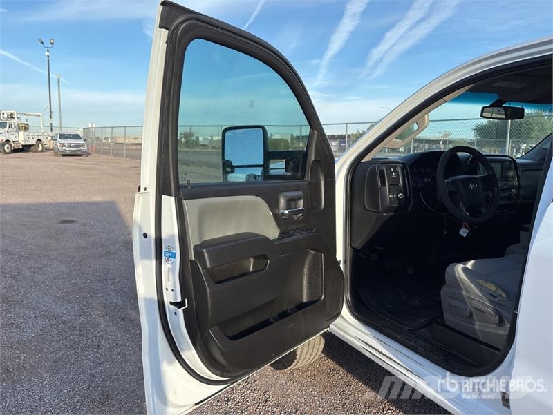 Chevrolet Silverado 2500 HD 4x2 Extended Cab Pickup Други