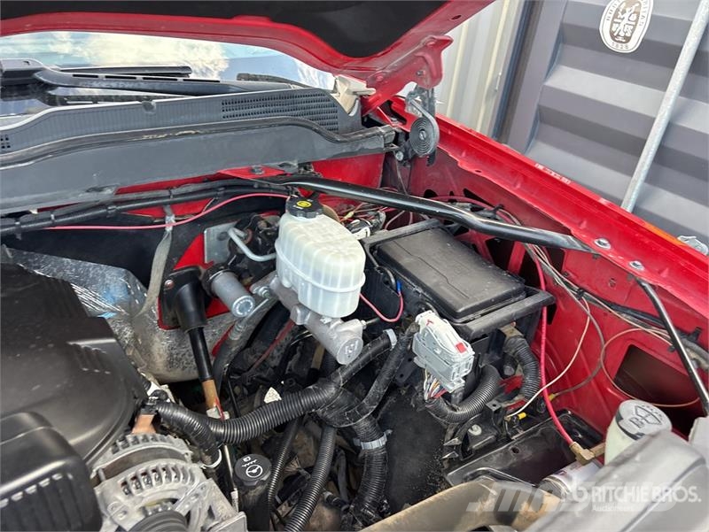 Chevrolet Silverado 2500HD 4x4 Crew Cab Pickup Ostalo