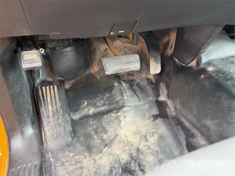 Chevrolet Silverado 2500HD 4x2 Extended Cab 4X2 Utility Truc Pick up/Dropside