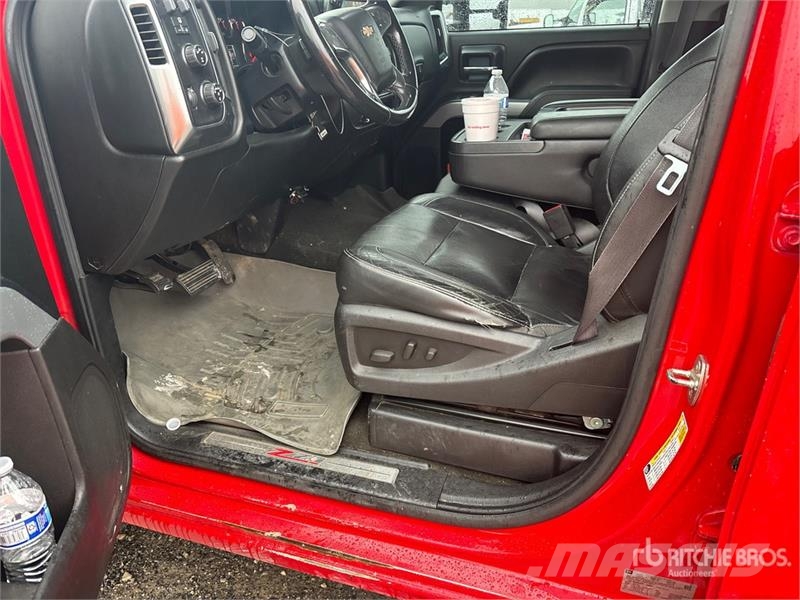 Chevrolet Silverado 2500HD 4x4 Crew Cab Pickup Drugi
