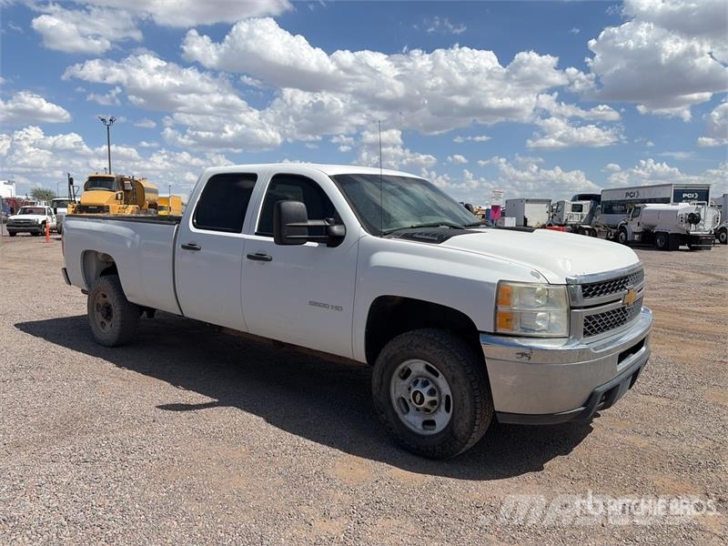 Chevrolet Silverado 2500 HD 4x2 Crew Cab Pickup Altele