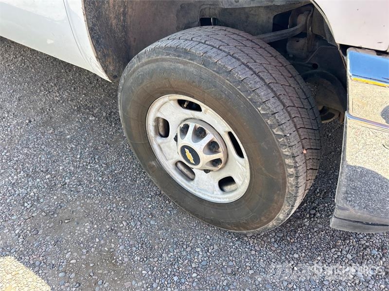 Chevrolet Silverado 2500HD 4x2 Utility Truck شاحنات خفيفة/مفصلية الجوانب
