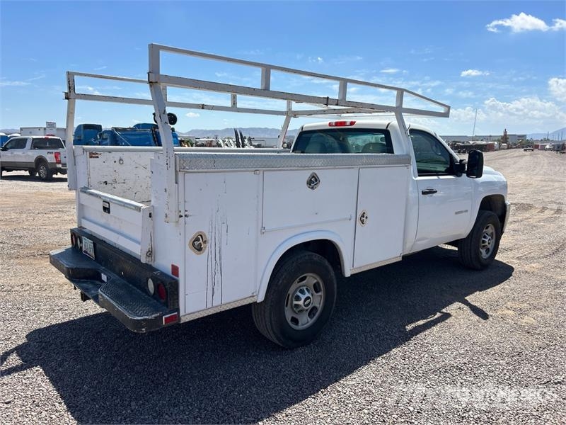 Chevrolet Silverado 2500HD 4x2 Utility Truck شاحنات خفيفة/مفصلية الجوانب