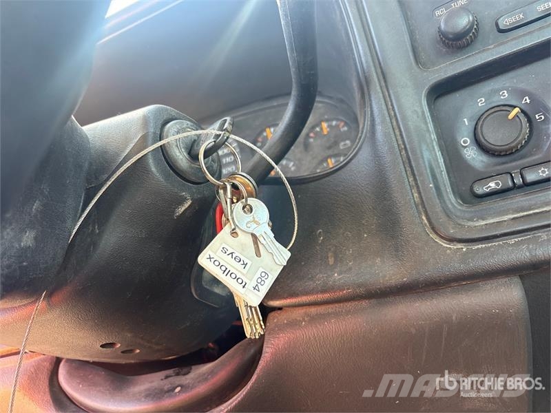 Chevrolet Silverado 2500HD 4x2 Pickup Other