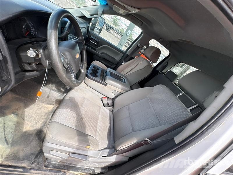 Chevrolet Silverado 2500HD Custom 4x2 Extended Cab Pickup Drugi