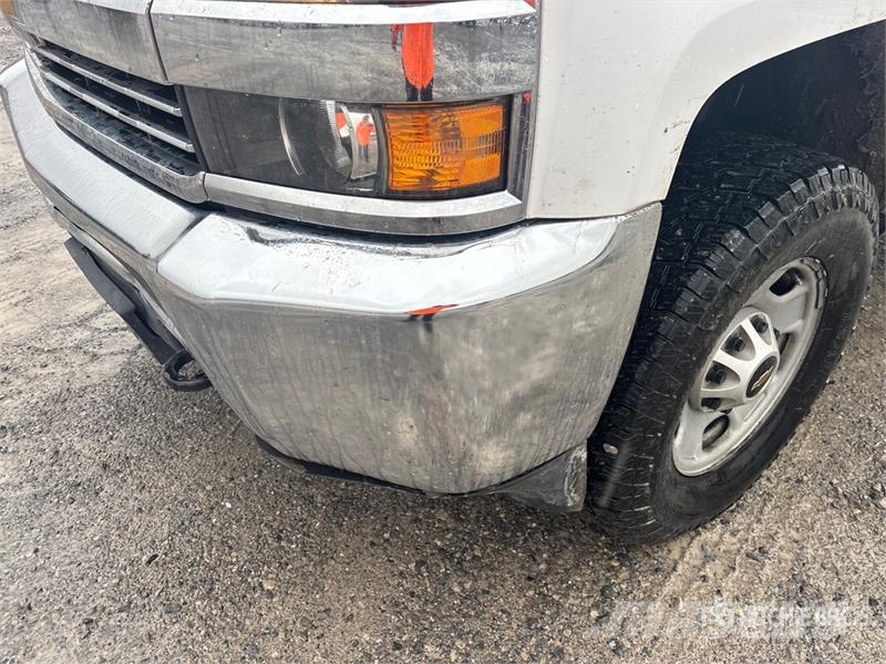 Chevrolet Silverado 2500HD 4x4 Extended Cab Pickup Drugi