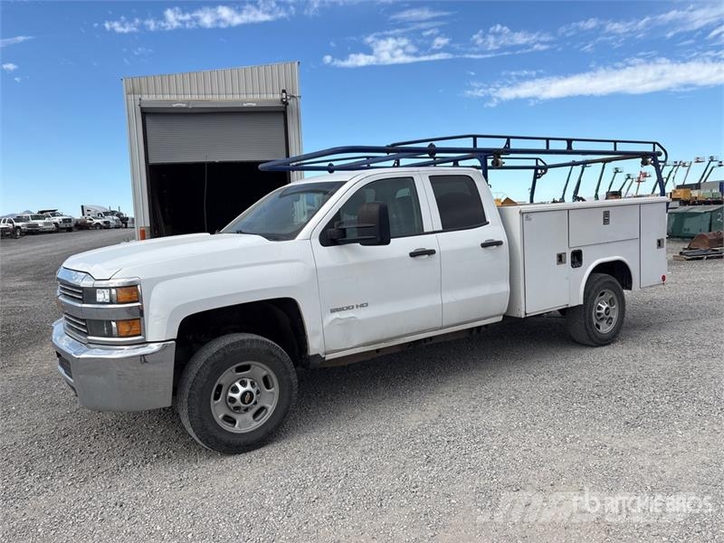 Chevrolet Silverado 2500HD Extended Cab Utility Truck Пикапи