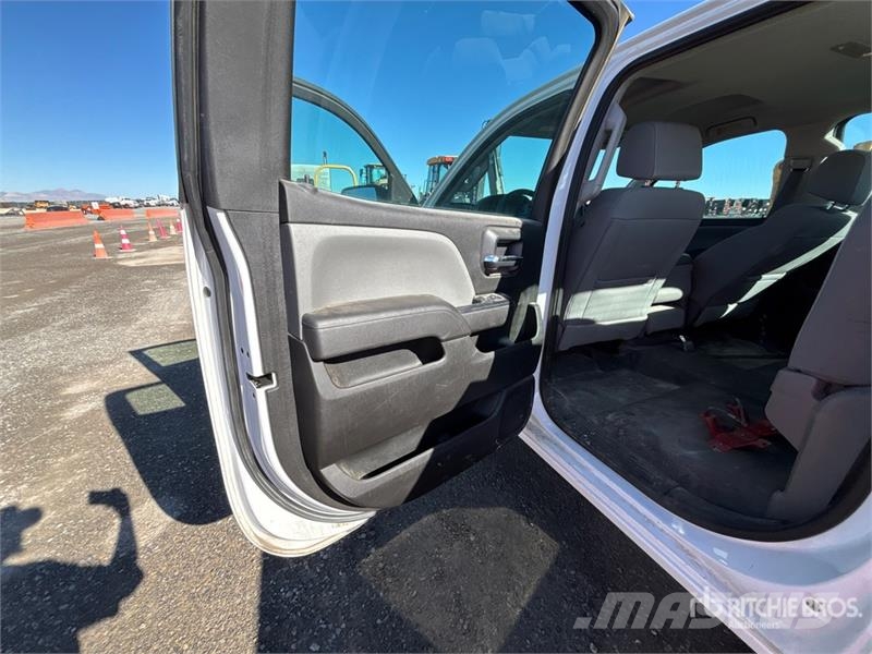 Chevrolet Silverado 2500HD 4x4 Crew Cab Pickup Other