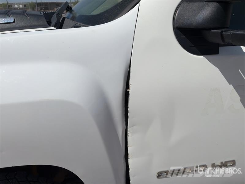 Chevrolet Silverado 2500 HD 4x2 Crew Cab Pickup Altele
