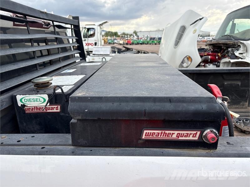 Chevrolet Silverado 2500HD Z71 4x4 Extended Cab Pickup (Inop Прочие фургоны