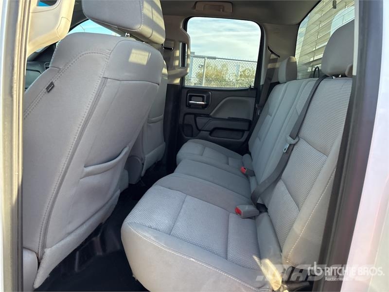 Chevrolet Silverado 2500 HD 4x2 Extended Cab Pickup Други