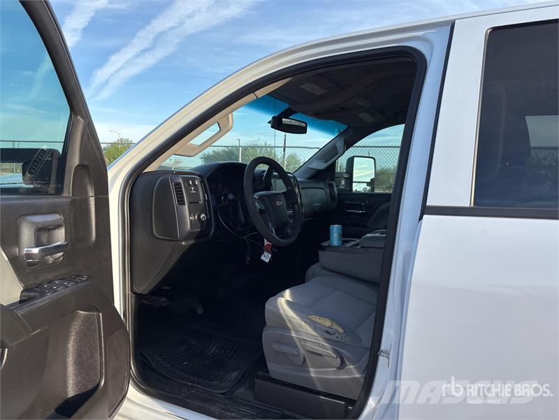 Chevrolet Silverado 2500 HD 4x2 Extended Cab Pickup Други