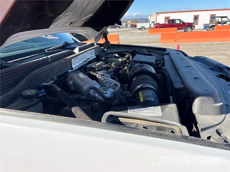 Chevrolet Silverado 2500HD 4x4 Crew Cab Pickup Other