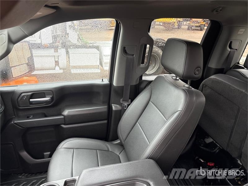 Chevrolet Silverado 2500HD 4x4 Extended Cab Pickup 其他