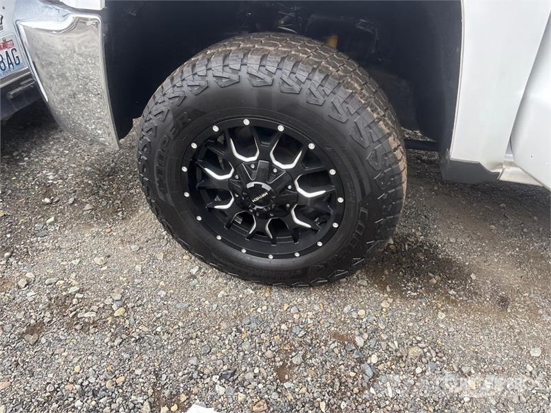 Chevrolet Silverado 2500HD 플랫베드/드롭사이드 트럭