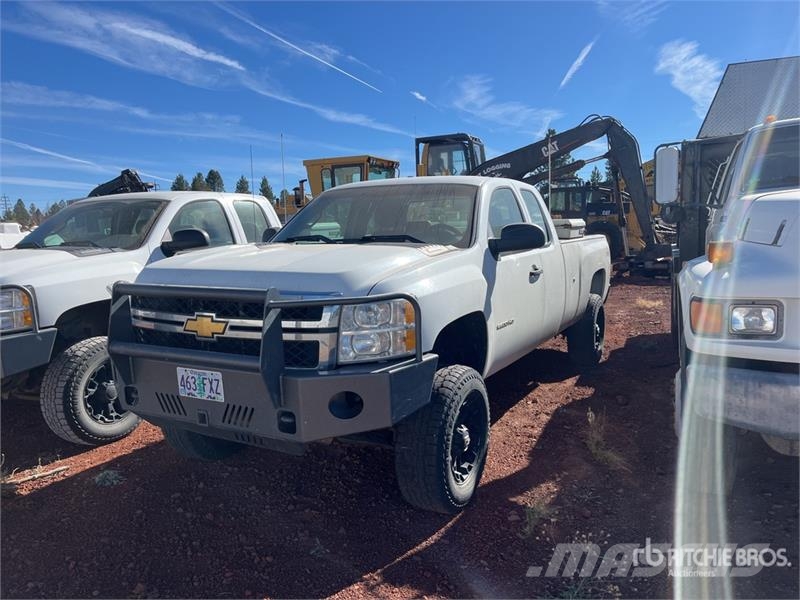 Chevrolet Silverado 2500 HD 4x4 Extended Cab Pickup أخرى