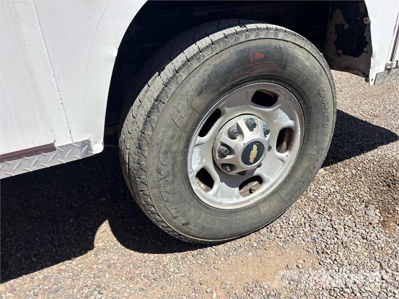 Chevrolet Silverado 2500HD 4x2 Utility Truck شاحنات خفيفة/مفصلية الجوانب