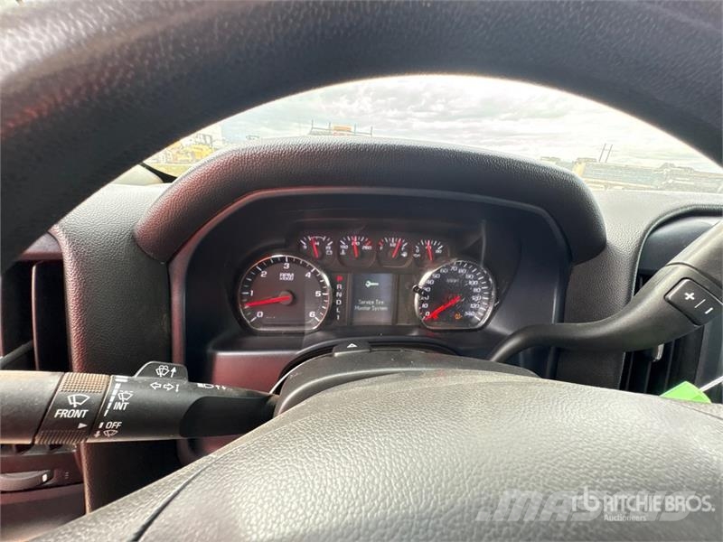 Chevrolet Silverado 2500 HD 4x4 Crew Cab Pickup Iné