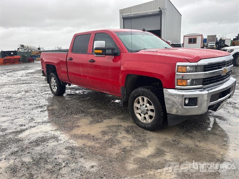 Chevrolet Silverado 2500HD 4x4 Crew Cab Pickup Drugi