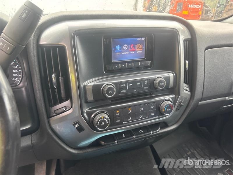 Chevrolet Silverado 2500HD 플랫베드/드롭사이드 트럭