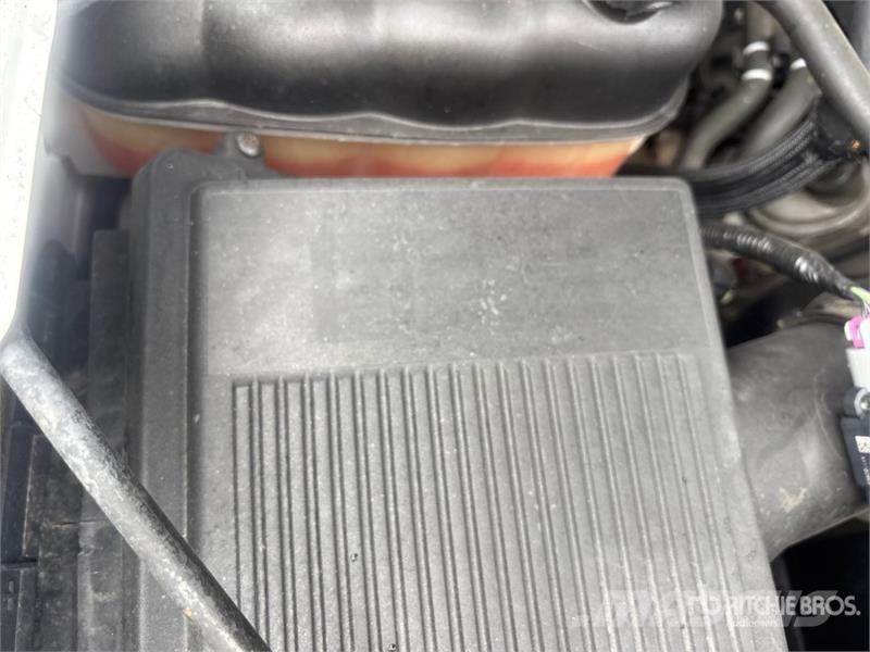 Chevrolet Silverado 2500HD 플랫베드/드롭사이드 트럭