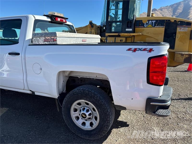 Chevrolet Silverado 2500HD 4x4 Crew Cab Pickup Other