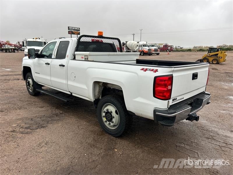 Chevrolet Silverado 2500HD 4x4 Extended Cab Pickup Andre
