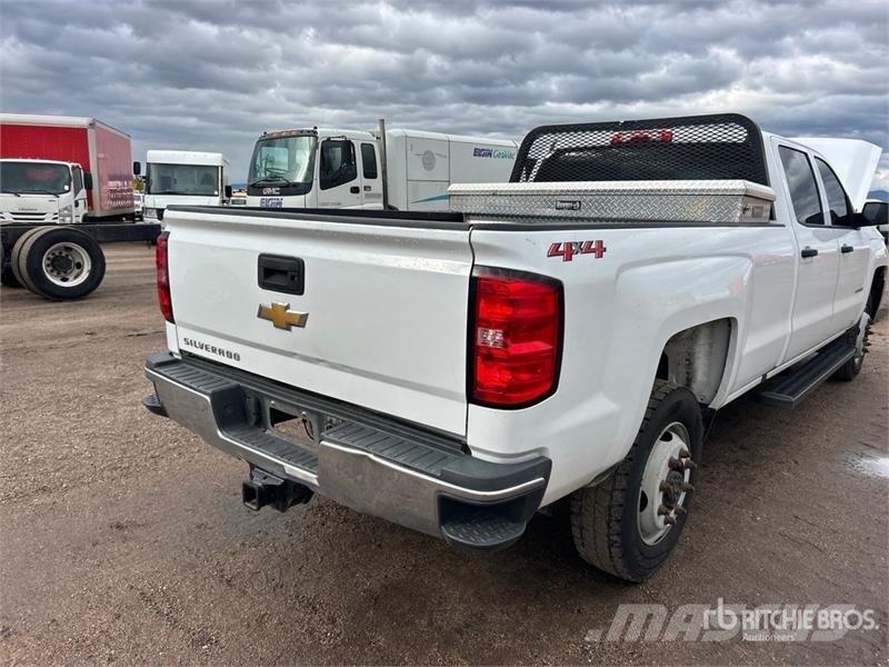 Chevrolet Silverado 2500HD 4x4 Crew Cab Pickup Andre