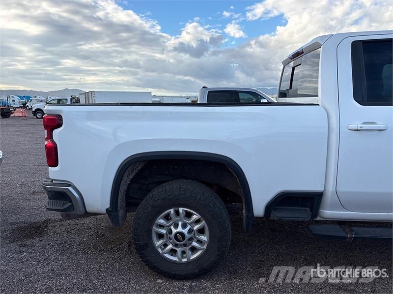 Chevrolet Silverado 2500HD Z71 4x4 Crew Cab Pickup その他