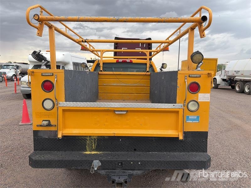 Chevrolet Silverado 2500HD 4x2 Extended Cab 4X2 Utility Truc Pick up/Dropside