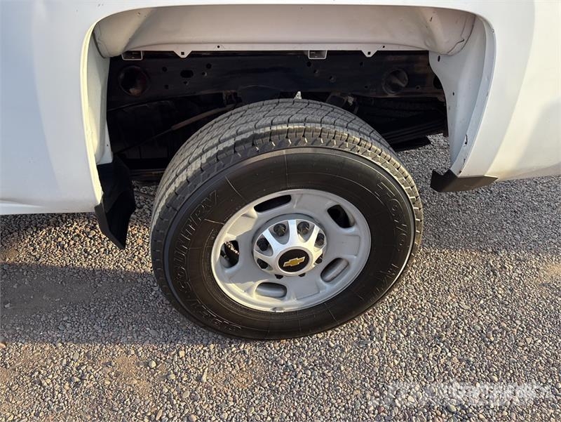 Chevrolet Silverado 2500 HD 4x2 Extended Cab Pickup Други